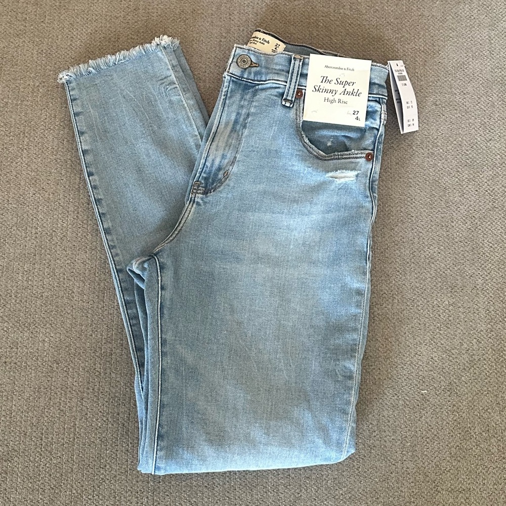 Abercrombie & Fitch The Super Skinny Ankle High Rise Light Blue Wash NWT